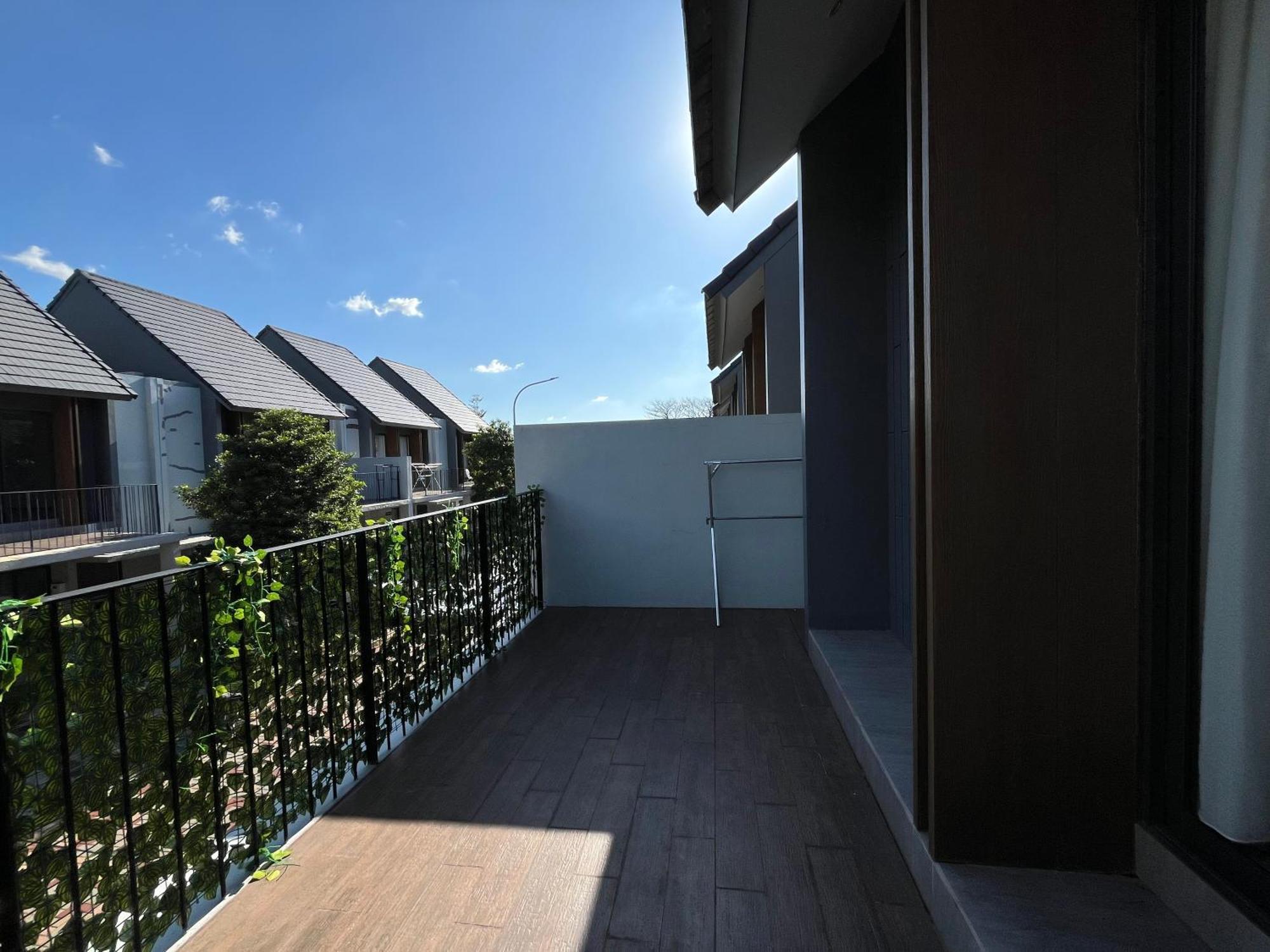 2 Floor Cozy House In Wisteria Jakarta Garden City Zewnętrze zdjęcie